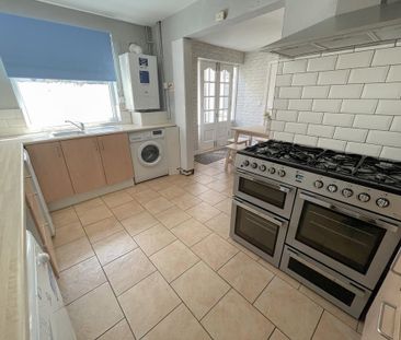 5 bedroom terraced house to rent - Photo 2