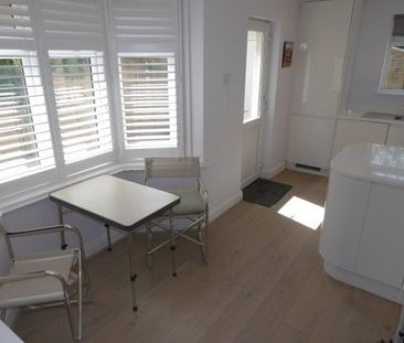 Southampton - Photo 3