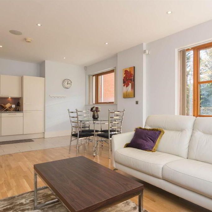 E1 Apartment The Elms, Malone Square, 77B Malone Road, Belfast, BT9 6SB - Photo 1