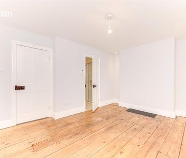 4 bedroom terraced house to rent - Photo 3