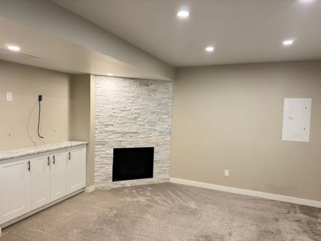 Beautiful Basement Suite - Photo 4