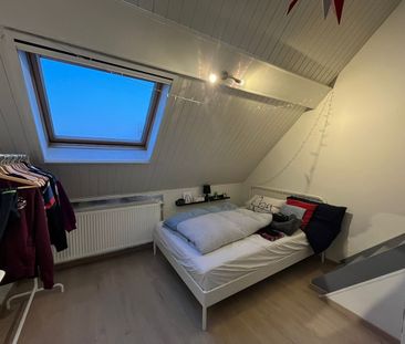 Mezzanine-style Room Available in Cozy Ghent Home, from Febr - Photo 1