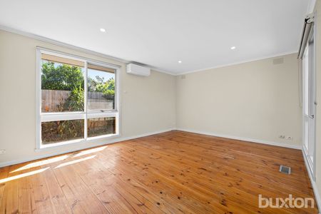 Stylish & Sun-Filled 2-Bedroom Unit in Prime Location - Photo 3