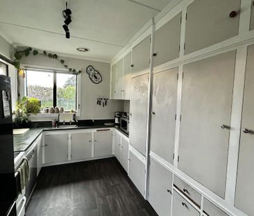 36 Mackenzie Street, Winton - Photo 6