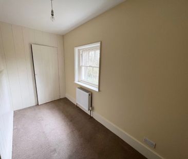 2 Bedroom House - Mainstone, Romsey - Photo 3