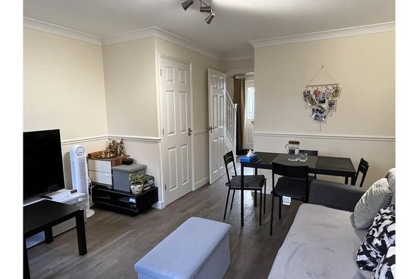 2 bedroom semi-detached house to rent - Photo 1