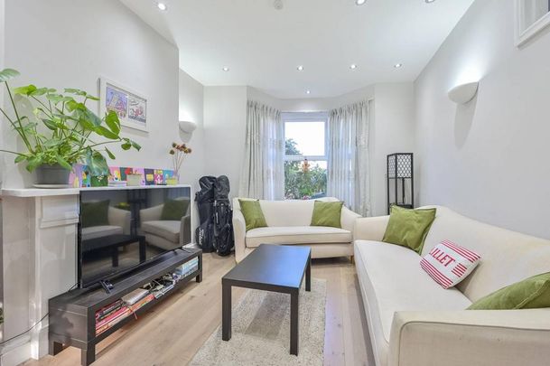 3 bedroom terraced house to rent - Photo 1