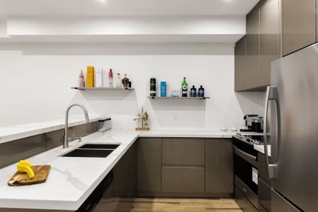 For Lease - 40 Sixth Street, Toronto, Ontario - Photo 5