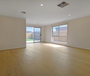 A Spacious Family Home For Rent in Wallan - Photo 1