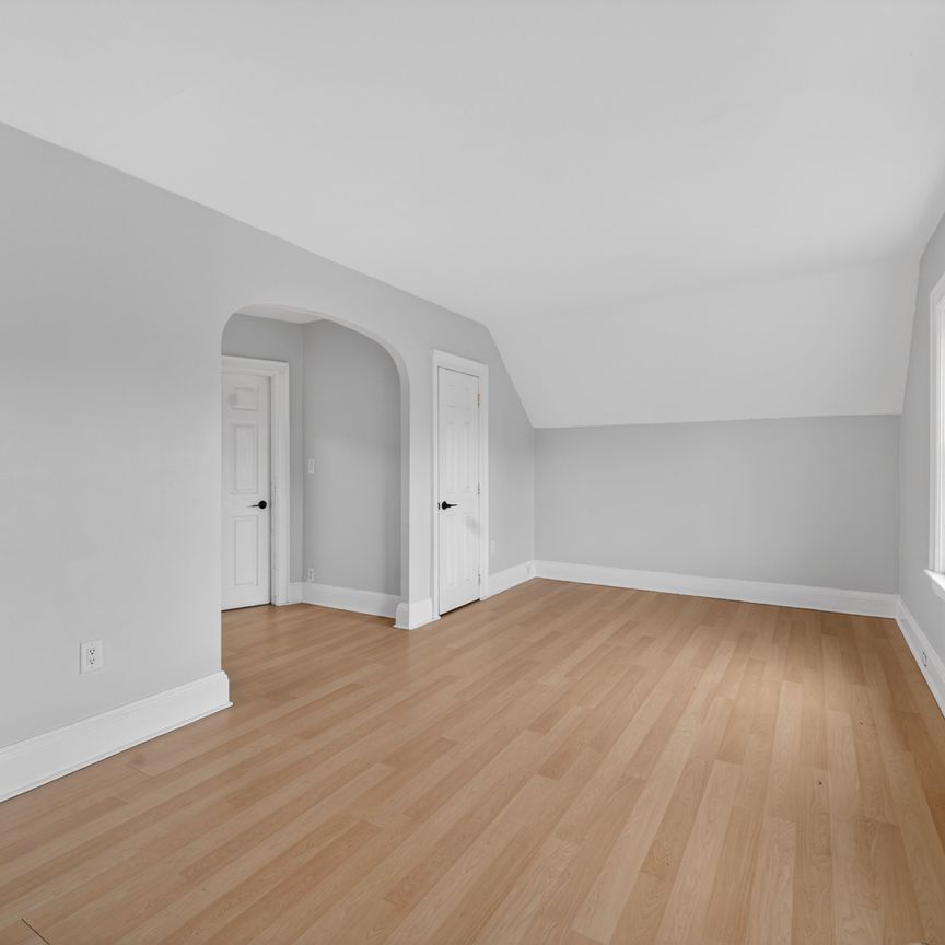 For Lease - 228 Dufferin Street Unit# 2-upper, Fort Erie, Ontario - Photo 1
