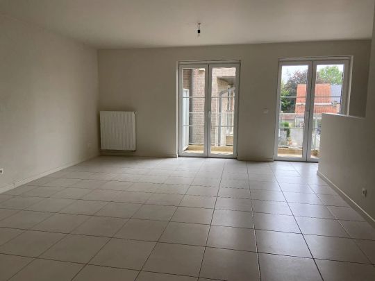 Recent energiezuinig appartement op de 1ste verdieping met 2 slaapkamers, terras en autostaanplaats - Foto 1