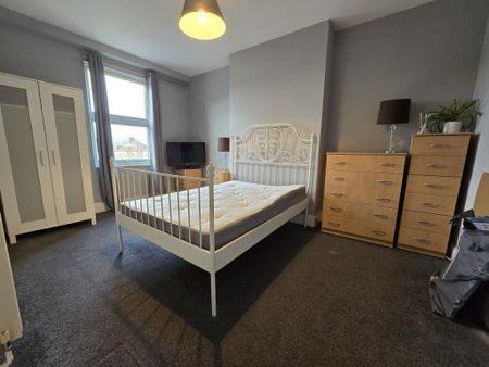 1 bedroom in a house share to rent - Photo 5