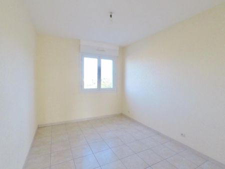 Location Appartement 3 pièces 65m² POITIERS 86000 - Photo 4