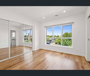 3 year old,very clean . - Photo 3