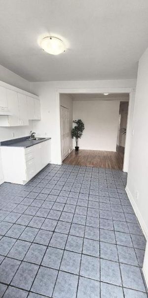 2 CH - 1 SDB - Montréal - $1,196 /mo - Photo 1