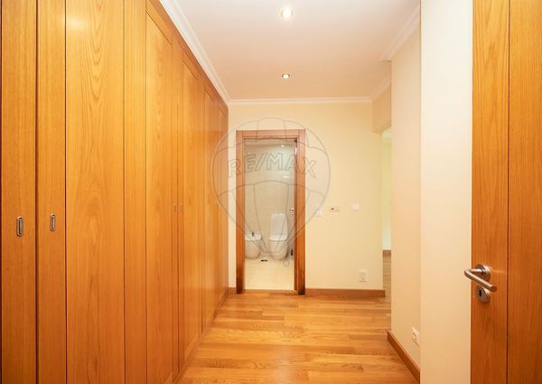 Apartamento T4 em Lisboa