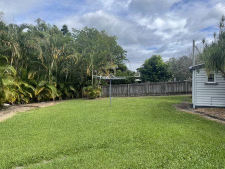 Grand Queenslander in the Heart of Cooroy - Photo 5