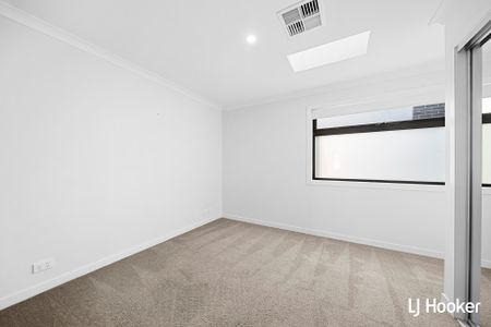31/2 Rouseabout Street, Lawson ACT 2617 - Townhouse For Rent | Domain - Photo 5