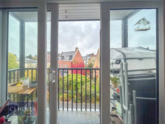 Royal Victoria Court, - Photo 1