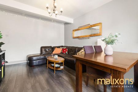 2 bedroom flat to rent - Photo 2