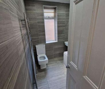 Bedford Road, Liverpool, L20 - Photo 1