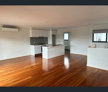 9A Vautier Place, South Morang, Vic 3752 - Photo 6