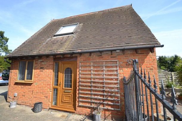 2 bedroom house to rent - Photo 1