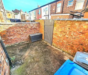 3 bedroom terraced house to rent - Photo 5