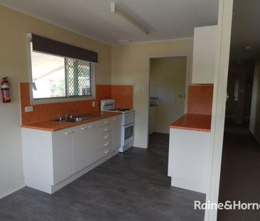 Airconditioned and Available to Rent - Photo 5