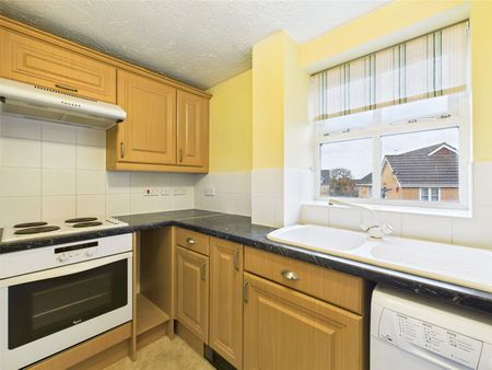 Hallen Close, Emersons Green, Bristol, BS16 - Photo 4