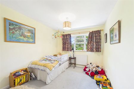 Hollybush Lane, West Heath, Baughurst, Tadley, RG26 - Photo 3