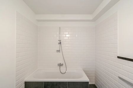 Einziehen und wohlfühlen – 3 Zimmer mit Balkon und Tiefgaragenparkplatz - Photo 5