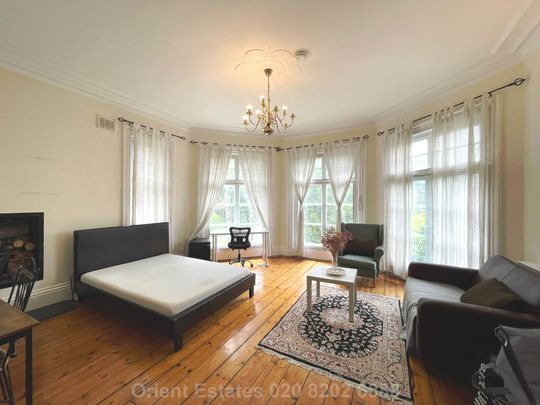 Price £2,550 pcm - Available Now - Part Furnished - Photo 1