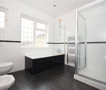 Whitton Road, Twickenham, Middlesex, TW1 - Photo 6