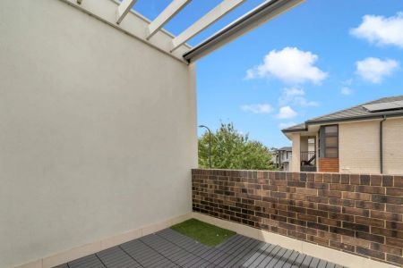 Perfectly Positioned in St Clair – Spacious, Modern & Convenient - Photo 5