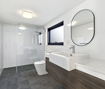 Newly Renovated Three Bedroom Home - Photo 1