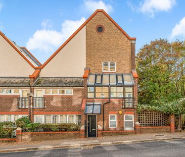 Admiral Place, London, SE16 - Photo 1