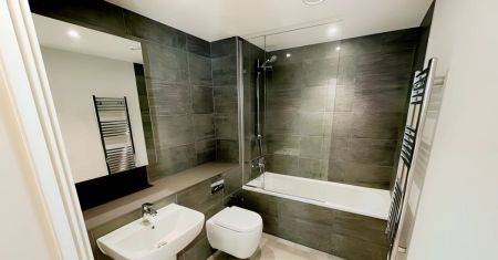2 Beds 2 Bath - Photo 5