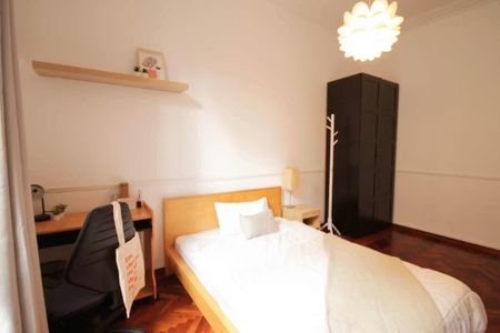 Carrer de Balmes, Barcelona, Catalonia 08007 - Photo 4