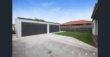 Beautifully Maintained Family Gem with Huge Living Space - Photo 3