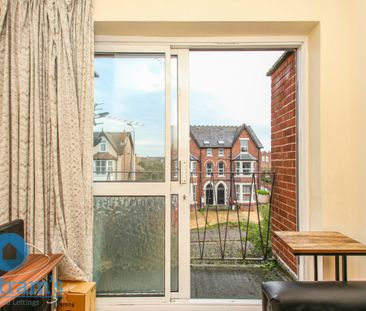 3 bed Flat for Rent - Photo 4