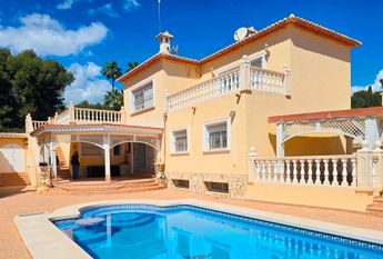 LONG TERM RENTAL Beautiful villa with sea views for rent in Benissa coast with 5 bedrooms.