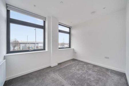 London Road, Staines-upon-thames, TW18 - Photo 4