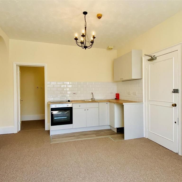 1 bedroom flat to rent - Photo 1