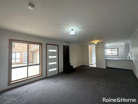 2/1A Caroline Street, Orange, NSW 2800 - Photo 2