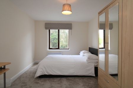 £1,000 - References Pending - Photo 4