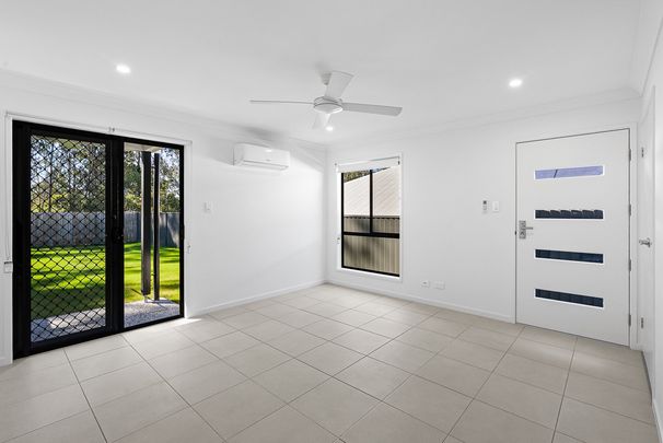 Cozy One Bedroom Home - Near New - Photo 1