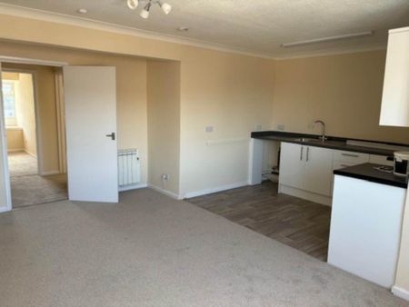 2 bedroom flat to rent - Photo 4