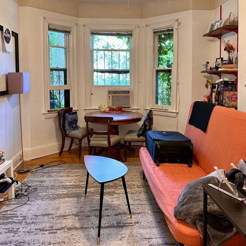 For Lease - 108 Admiral Road Unit# 1, Toronto, Ontario - Photo 1