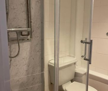 Room in a Shared Flat, Woodland Terrace, SE7 - Photo 5